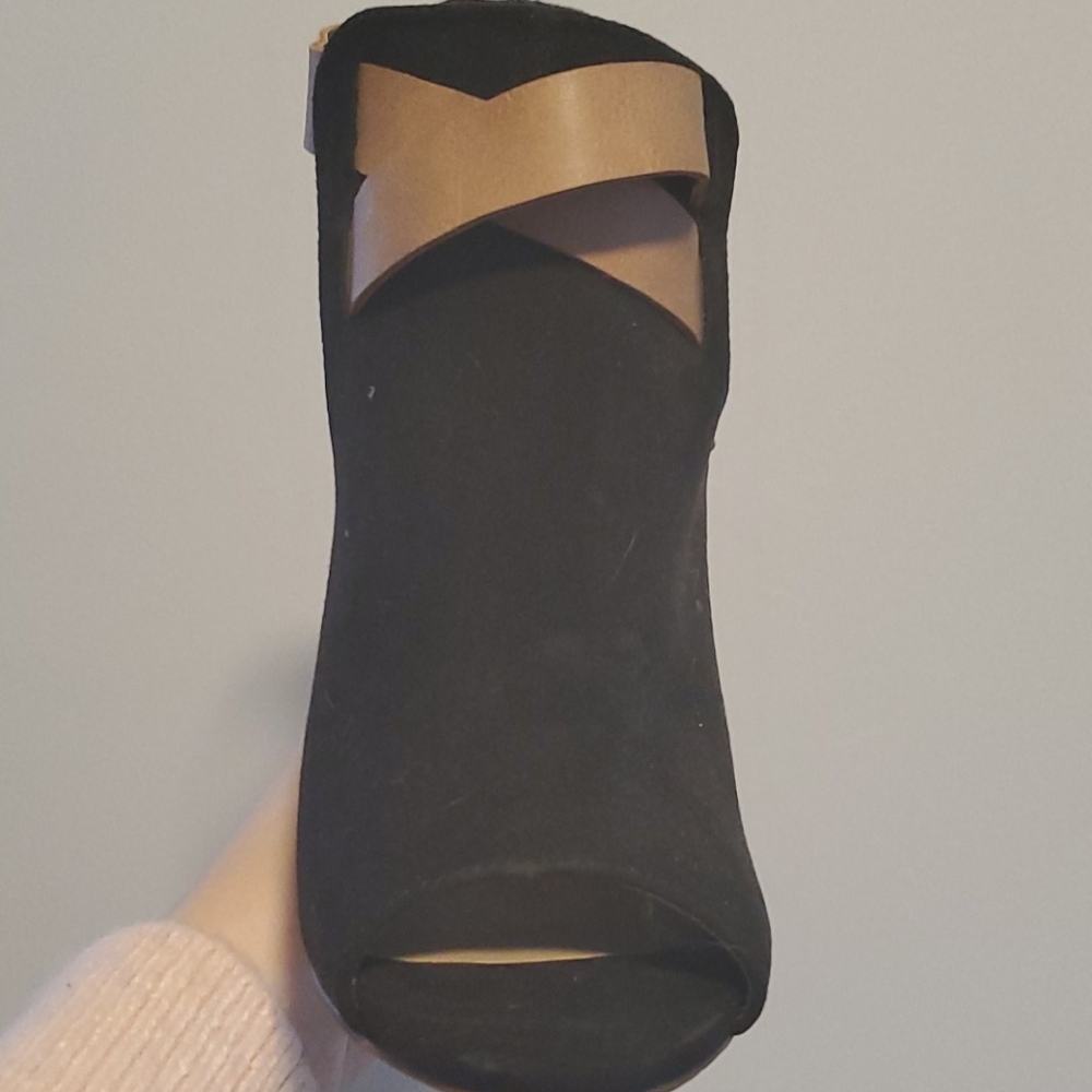 💫 2/$30 • Open Toe Booties - Picture 2 of 3